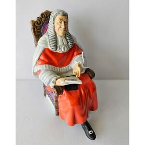 Vtg Royal Doulton THE JUDGE HN2443 Porcelain Figurine - Collectible England